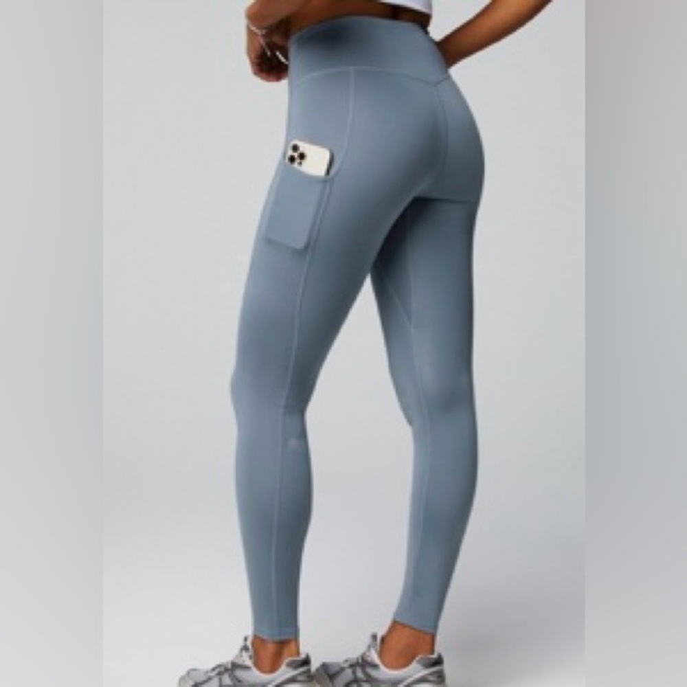 Fabletics Anywhere Motion365+ High-Waisted Pocket Legging